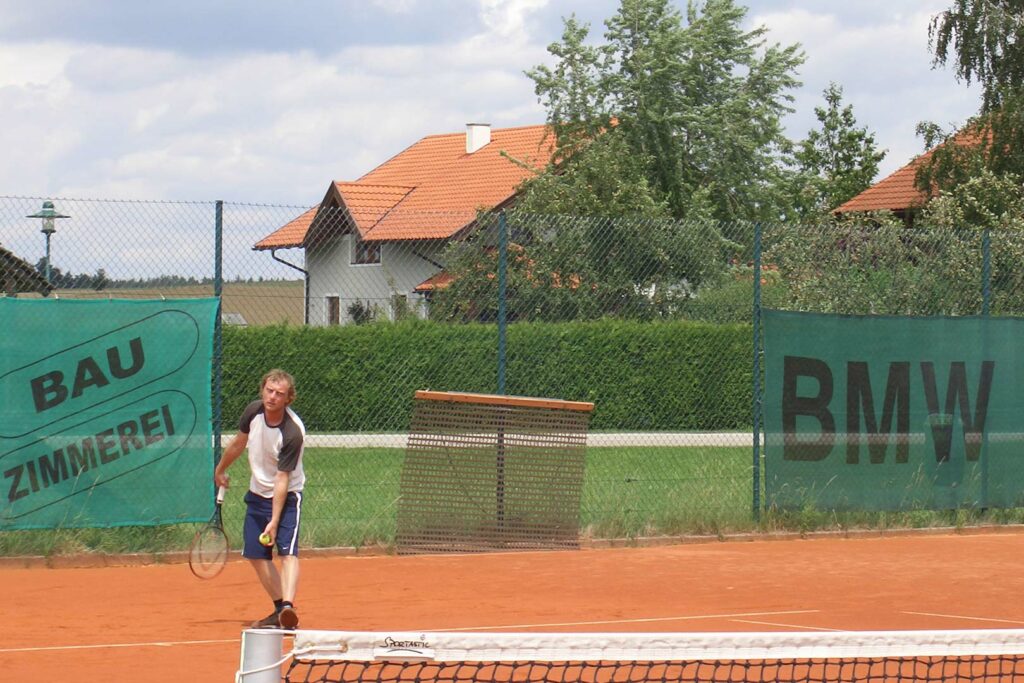 Martin beim Aufschlag